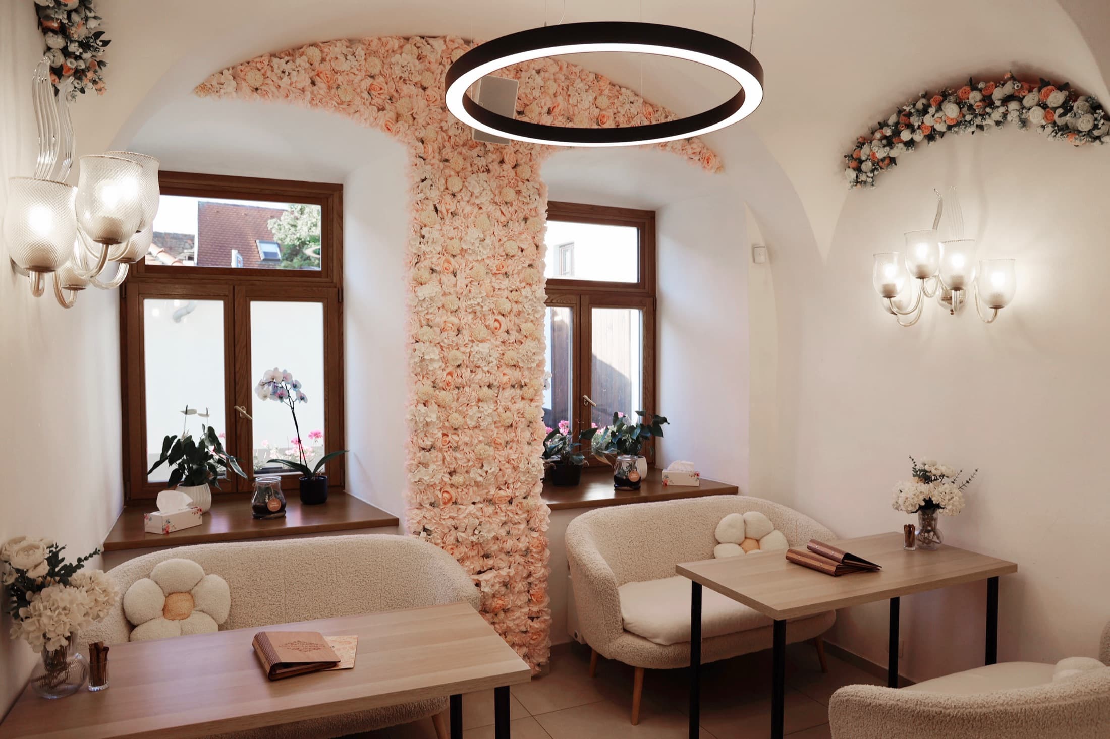 Interiér Květinové kavárny